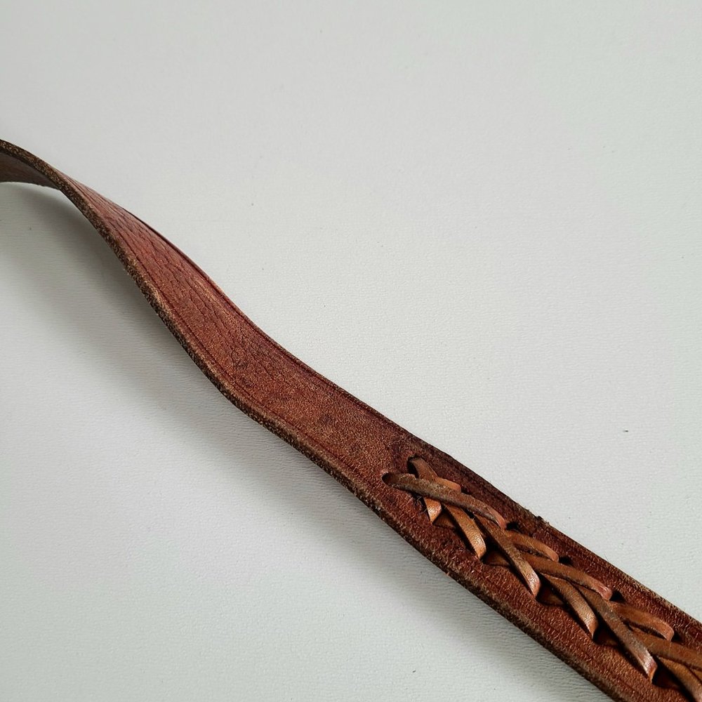 Hand made leather belt with braded details. - Picture 4 of 8